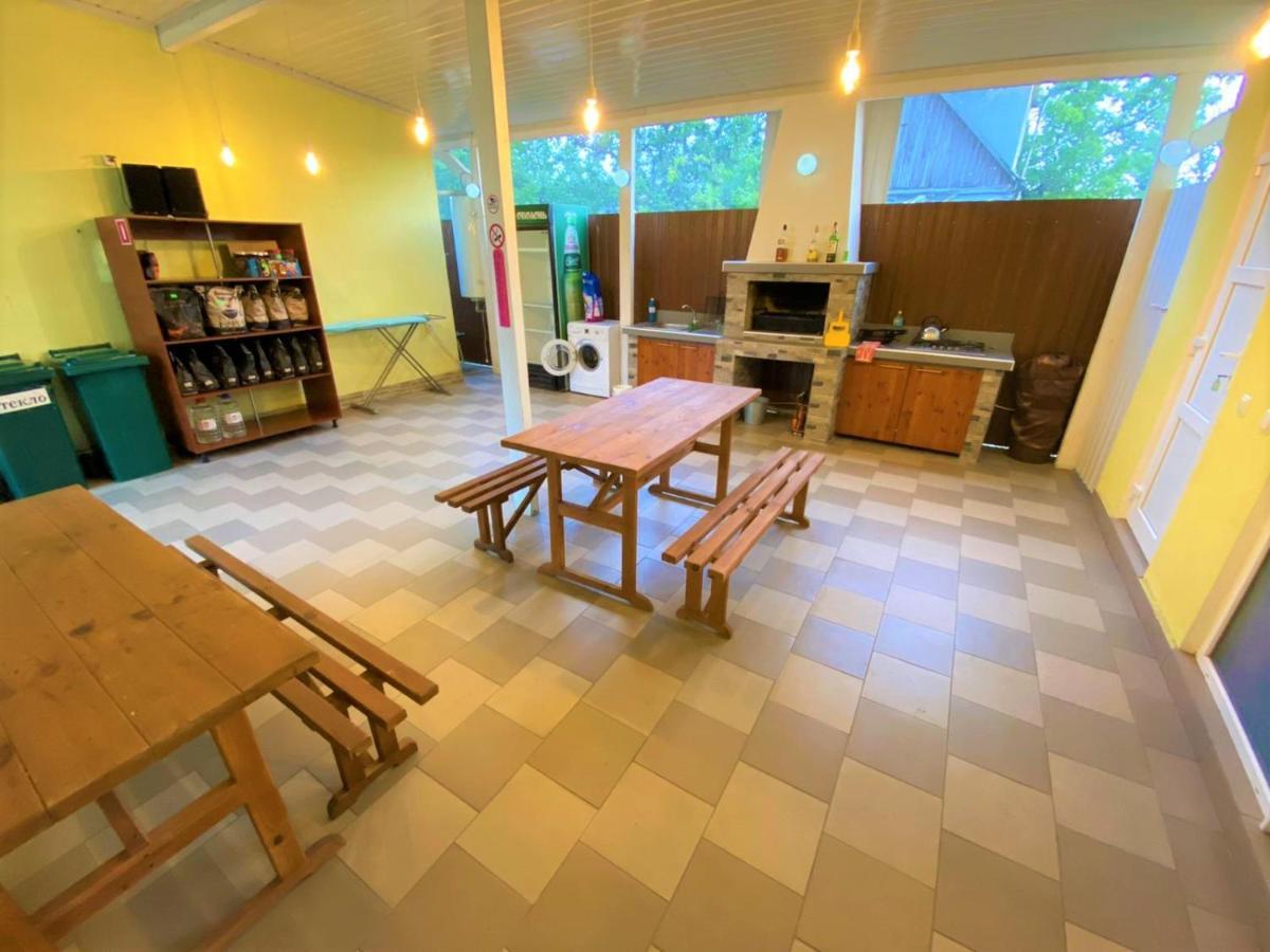 الشقق الفندقية زاتوكافي  Solnechnaia Dacha المظهر الخارجي الصورة