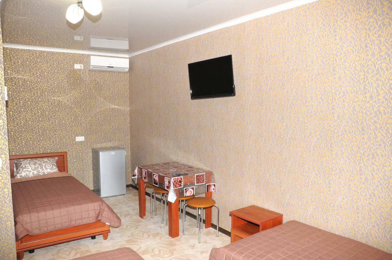 الشقق الفندقية زاتوكافي  Solnechnaia Dacha المظهر الخارجي الصورة