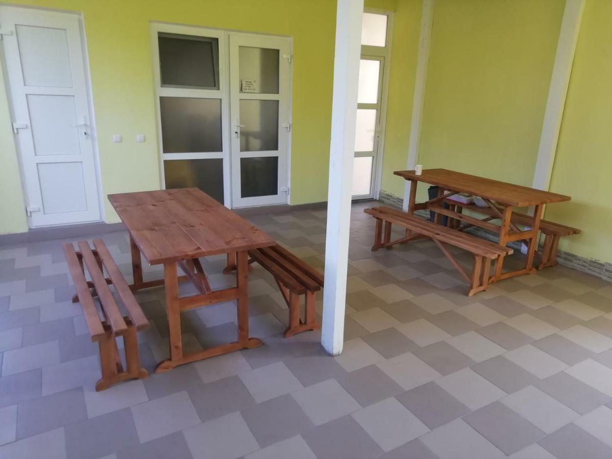 الشقق الفندقية زاتوكافي  Solnechnaia Dacha المظهر الخارجي الصورة
